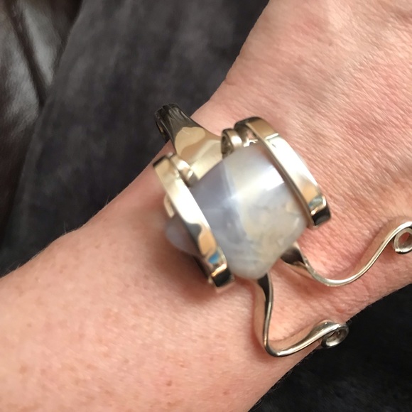 Silver bracelet with beautiful polished stone - Picture 2 of 8